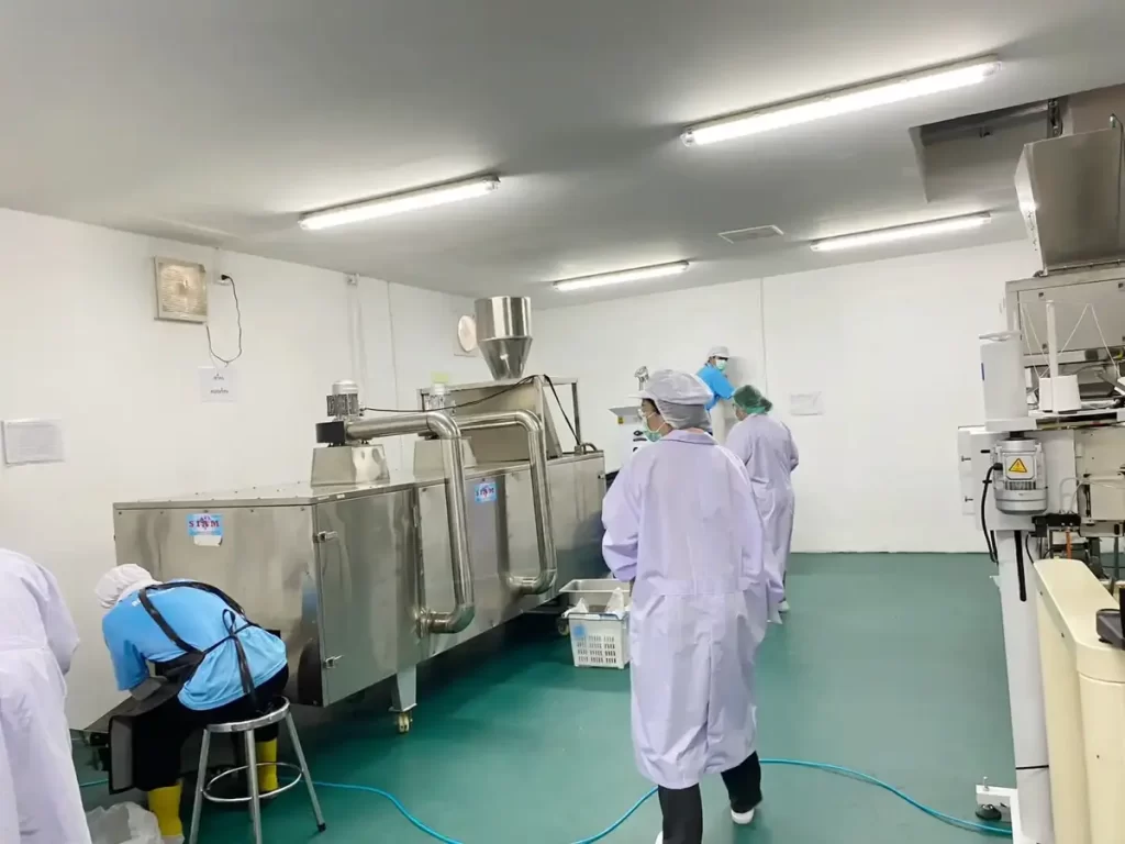 โรงงานผลิตอาหารแมว